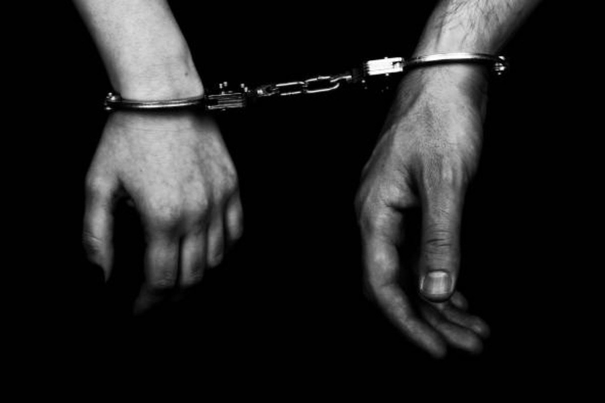7 கோடி ரூபாய் மதிப்புள்ள போதைப்பொருளுடன் சிக்கிய தம்பதி! | Couple Arrested With Drugs 7 கோடி ரூபாய் மதிப்புள்ள போதைப்பொருளுடன் சிக்கிய தம்பதி! | Couple Arrested With Drugs
