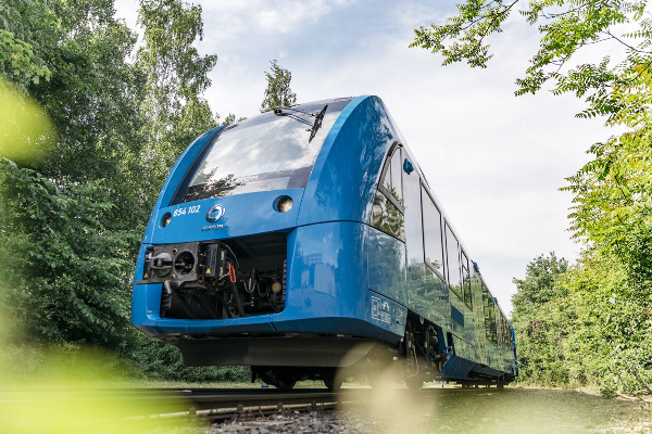 உலகின் முதல் ஹைட்ரஜன் ரயில் சேவை தொடங்கிய நாடு | Switching Fully Hydrogen German Train