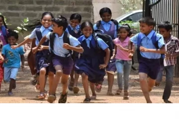 ஆகஸ்ட் 3, 5, 7 பள்ளி கல்லூரிகளுக்கு விடுமுறை - எந்தெந்த மாவட்டங்களுக்கு தெரியுமா?