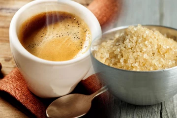 இந்த 6 பொருட்களை தெரியாமல் கூட உங்கள் காபியில் சேர்க்காதீங்க... பல ஆபத்துகளை சந்திக்க கூடுமாம்!