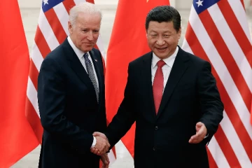 முட்டிமோதும் அமெரிக்கா சீனா இடையே பேச்சுவார்த்தை!