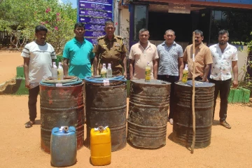 சட்டவிரோத மதுபான உற்பத்தியில் ஈடுபட்ட இருவர் கைது: ஹெரோயின் போதைப்பொருட்களும் மீட்பு (Photos)