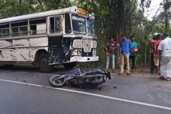 முல்லைத்தீவில் மோட்டார் சைக்கிள் மோதி விபத்து | Motorcycle Collision Accident In Mullaitivu