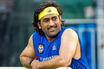 மொதல்ல தோனி போனை எடுத்தாரா? மனோஜ் திவாரி கிண்டல் - ஏன் தெரியுமா?