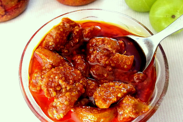 மாதவிடாய் நேரத்தில் பெண்கள் ஊறுகாயை தொடக்கூடாது... ஏன் தெரியுமா? | Food Why Were Women Not Allowed To Touch Pickles