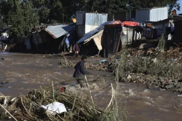 தென் ஆப்பரிக்காவில் கடும் வெள்ளப்பெருக்கு: வெளியான செயற்கைக்கோள் படங்கள்!