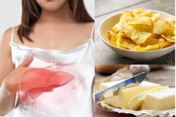 கல்லீரலை பதம் பார்க்கும் உணவுகள்! இதையெல்லாம் சாப்பிட்டால் அவ்வளவு தான்.. பார்த்துக்கோங்க