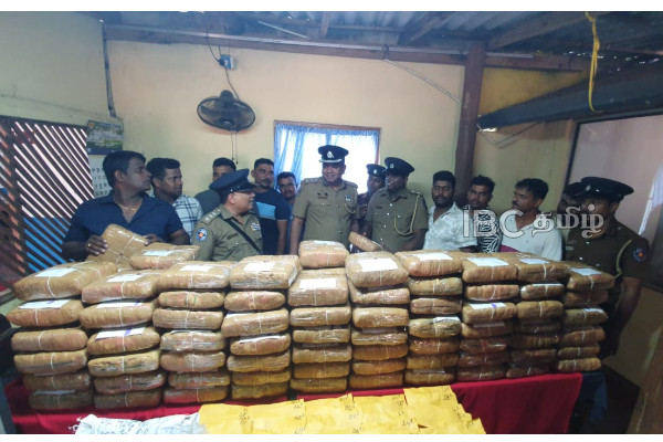 யாழில் பெருந்தொகை போதைப்பொருளுடன் சிக்கிய இருவர் | 2 Arrest With Huge Quantity Of Kerala Ganja Jaffna