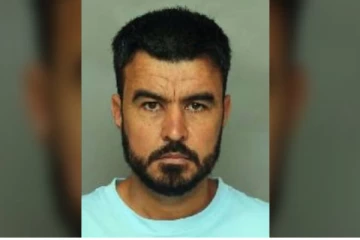 டொரோண்டோவில் சந்தேகத்திற்கு இடமான முறையில் நடந்து கொண்டவர் கைது