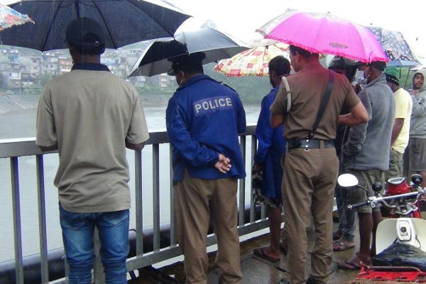 நீர்தேக்கத்தில் உருக்குலைந்த நிலையில் பெண்ணின் சடலம்! - ஐபிசி தமிழ்