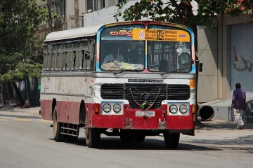 145 ஆம் இலக்க தனியார் பேருந்துகள் சேவை புறக்கணிப்பு