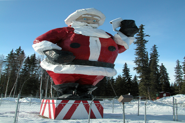 உலகின் மிகப்பெரிய கிறிஸ்துமஸ் தாத்தா ஓவியம் | World S Largest Santa Claus Painting