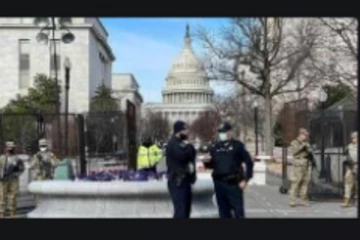 வீட்டின் முன் கோலமிட்டு புதிய ஜனாதிபதியை வரவேற்ற அமெரிக்கர்கள்!