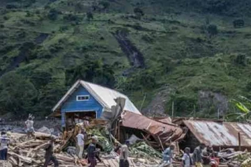 பப்புவா நியூகினியா நிலச்சரிவில்100க்கும் அதிகமானோர் பலி