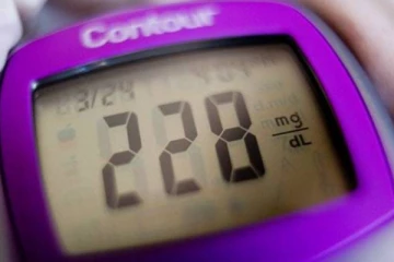 கோமாவுக்கு செல்லும் ஆபத்து?  நீரிழிவு நோயாளியின் சர்க்கரையை நொடியில் இயல்புக்கு கொண்டு வருவது எப்படி? உடனே தெரிஞ்சிக்கோங்க!