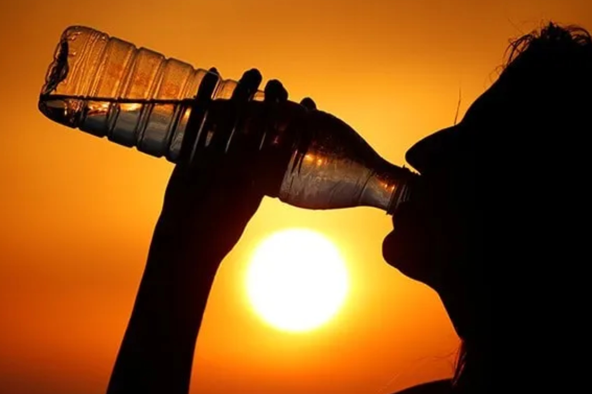 நாளை 7 மாவட்டங்களில் கடும் வெப்பம் : விடுக்கப்பட்ட எச்சரிக்கை | Caution Level Heat Alert Issued For 07 Districts நாளை 7 மாவட்டங்களில் கடும் வெப்பம் : விடுக்கப்பட்ட எச்சரிக்கை | Caution Level Heat Alert Issued For 07 Districts