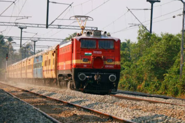 இந்தியாவில் டிக்கெட் இல்லாமல் பயணிக்க அனுமதிக்கும் ஒரே ஒரு ரயில்: எது தெரியுமா? | Which Is The Ticket Less Train In India In Tamil இந்தியாவில் டிக்கெட் இல்லாமல் பயணிக்க அனுமதிக்கும் ஒரே ஒரு ரயில்: எது தெரியுமா? | Which Is The Ticket Less Train In India In Tamil