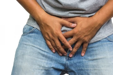 மகளிடம் அத்துமீறல்... கணவரை கட்டி வைத்து மனைவி செய்த கொடூரம்; பொலிஸார் அதிர்ச்சி!