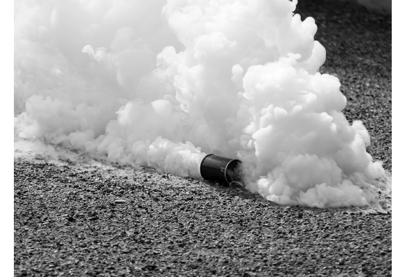 5 கண்ணீர் புகை குண்டுளுடன் இளைஞர் கைது | 5 Youths Arrested With Tear Gas Shells