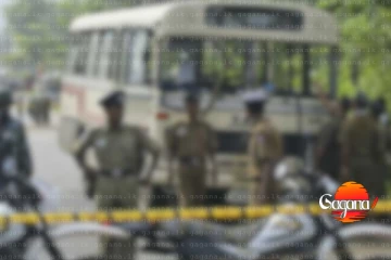 ධාවනය වෙන බස් රථයකත් බෝම්බයක් කියලා තොරතුරක් - ජනතාව කැළඹෙයි