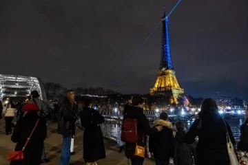 ஈபிள் கோபுரத்தில் மாற்றம்!உக்ரைனுக்காக பிரான்ஸ் செய்த நெகிழ்ச்சியான செயல்