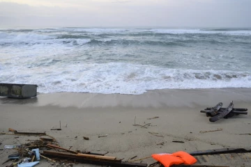 கடற்கரையில் மீட்கப்பட்ட சிசுவின் சடலம்