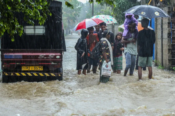 அநாவசிய பயணங்களை தவிருங்கள்; மக்களுக்கு இராணுவத் தளபதி அறிவுறுத்து | Avoid Unnecessary Travel Army Commander Advises அநாவசிய பயணங்களை தவிருங்கள்; மக்களுக்கு இராணுவத் தளபதி அறிவுறுத்து | Avoid Unnecessary Travel Army Commander Advises