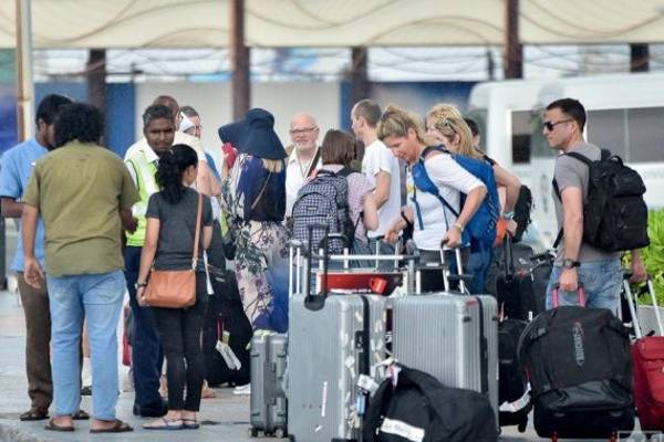 சுற்றுலா பயணிகள் வருகையில் ஏற்பட்டுள்ள அதிகரிப்பு! | Tourist Arrivals Exceed 1 2 Million