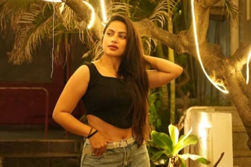 எதிர்நீச்சல் சீரியல் நடிகை மதுமிதாவின் நியூ லுக் போட்டோஷூட்..