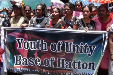 அரசாங்கத்திற்கு எதிர்ப்பு தெரிவித்து ஹட்டனில் போராட்டம் முன்னெடுப்பு (Photos)