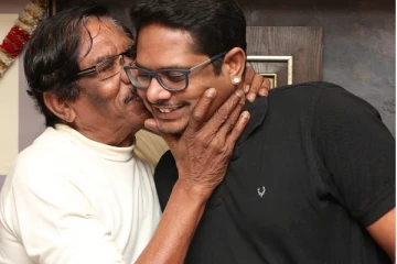 மனோஜ் பாரதிராஜா மனைவி மற்றும் மகள்களை பார்த்திருக்கிறீர்களா? அழகிய குடும்ப புகைப்படங்கள் இதோ