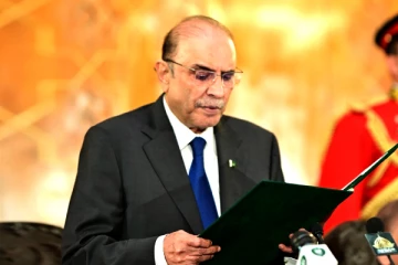 சம்பளம் வாங்குவதில்லை., கடும் நிதி நெருக்கடியில் சிக்கியுள்ள நாட்டின் ஜனாதிபதி முடிவு