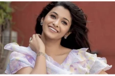 சிரிப்பின் அழகில் மயக்கும் நடிகை பிரியா பவானி ஷங்கரின் லேட்டஸ்ட் போட்டோ ஷுட்
