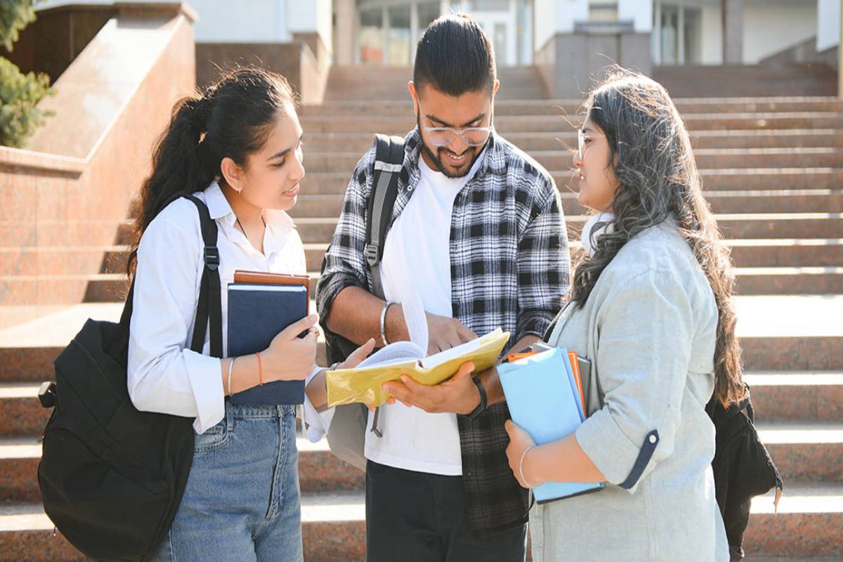இணையவழியில் கல்வி நடவடிக்கை! இலங்கையில் நடைமுறைக்கு வரும் திட்டம் | Sri Lanka Fuel Crisis School Universities Leave