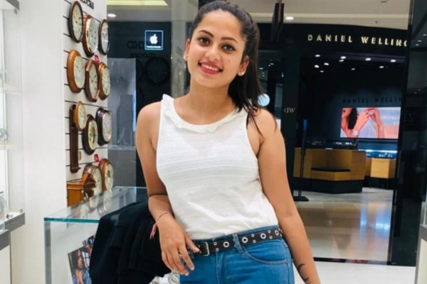 அய்யனார் துணை சீரியல் நடிகை மதுமிதாவா இது? நடிக்க வருவதற்கு முன் எப்படி இருந்துள்ளார் பாருங்க | Ayyanar Thunai Serial Madhumitha Old Photo