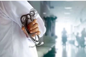 வைத்தியசாலையில் அனுமதிக்கபட்ட பின் பலியான இளைஞன் ; சர்ச்சையை கிளப்பிய சம்பவம்