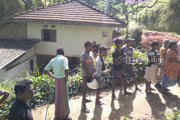 பெரும்பான்மை இளைஞர்களால் தாக்குதலுக்குள்ளான தமிழ் இளைஞர்கள்! | Attack To Tamils In Balangoda Police Arrest Threat
