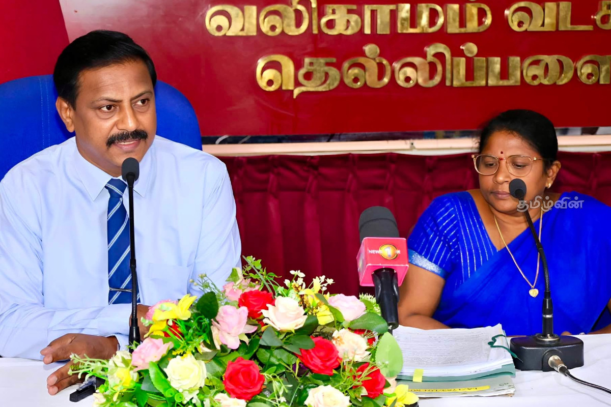இழப்பீட்டு தொகை குறிப்பிடாமல் கடிதத்தில் கையொப்பம் வாங்க முயற்சி - தெல்லிப்பழை பிரதேச செயலகத்தில் குழப்பம் | Confusion At The Tellipalla Divisional Secretariat