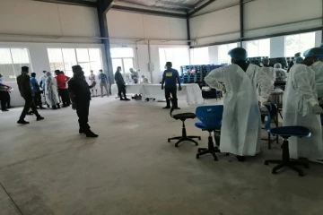 புதுக்குடியிருப்பு ஆடைத்தொழிற்சாலை பணியாளர்களுக்கு தடுப்பூசி ஏற்றல்