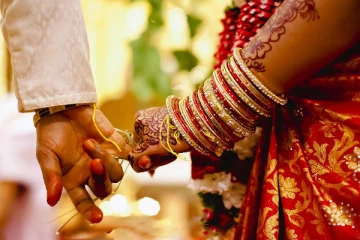 இறைவனால் நிச்சயிக்கப்பட்டு சட்டங்களால் வழிநடத்தப்படும் திருமணம்!