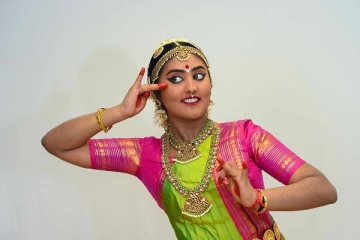 உலகளாவிய ரீதியில் கலைத்துறையில் சாதனை படைத்த புலம் பெயர் வாழ் ஈழத்து மாணவி