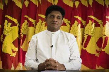 தாமதிக்காமல் நாட்டை தன்னிடம் ஒப்படையுங்கள் - சஜித் கோரிக்கை