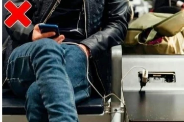 ජංගම දුරකථන චාර්ජ් කිරීමේදී මේ වැරදි කරනවද..? දැනගත යුතුමදේ