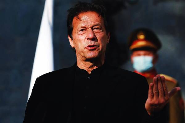 இம்ரான் கானுக்கு ஆதரவாக களமிறங்கிய சர்வதேச கிரிக்கெட் அணிகளின் தலைவர்கள்...! | Imran Khan Vision Loss Kapil Dev Gavaskar Letter இம்ரான் கானுக்கு ஆதரவாக களமிறங்கிய சர்வதேச கிரிக்கெட் அணிகளின் தலைவர்கள்...! | Imran Khan Vision Loss Kapil Dev Gavaskar Letter