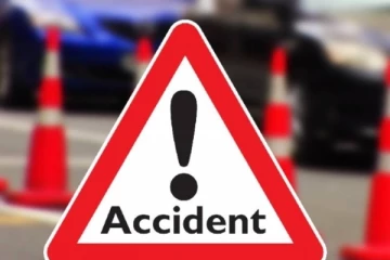 අත්ට්‍රැක්ටරයක නෑගම් ගිය පිරිසක් අනතුරට ලක් වෙයි - දෙදෙනෙක් ජිවිතක්ෂයට..