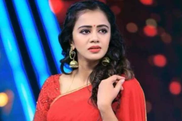 மனசு வலிக்குதுடா, கதறி அழுத தொகுப்பாளினி அஞ்சனா- என்ன ஆச்சு