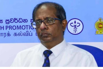 கொரோனா நோய் அறிகுறிகள் இருப்பவர்கள் தடுப்பூசி செலுத்தாமல் இருப்பது சிறந்தது