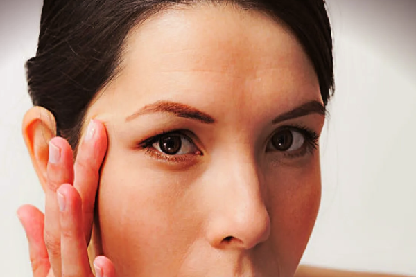 சரும அழகிற்கு கராம்பு எண்ணெய் முகத்தில் தடவலாமா? தோல் நிபுணர் விளக்கம் | Can Apply Clove Oil On Face For Skin Beauty சரும அழகிற்கு கராம்பு எண்ணெய் முகத்தில் தடவலாமா? தோல் நிபுணர் விளக்கம் | Can Apply Clove Oil On Face For Skin Beauty