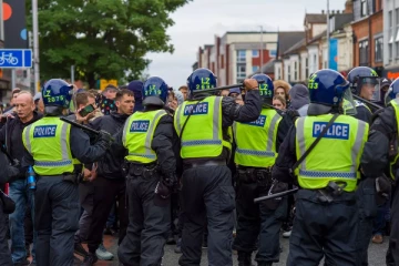 பிரித்தானியாவுக்குச் செல்லவேண்டாம்... பயண எச்சரிக்கை விடுத்துள்ள நாடுகள்