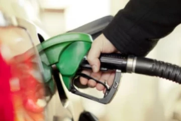 අනවසරයෙන් ඉන්ධන ළග තබා ගන්නා අයට හෙට සිට වැඩ වරදී... සිදුවන දේ ..